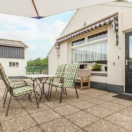 Hébergement de vacances Holiday Home In Oisterwijk With Private Pool *