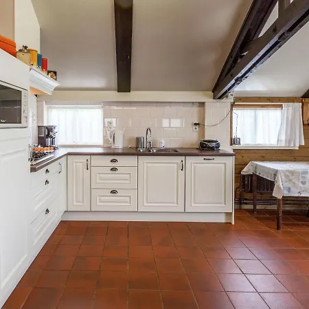 Cozy Holiday Home in Oisterwijk with Swimming Pool *