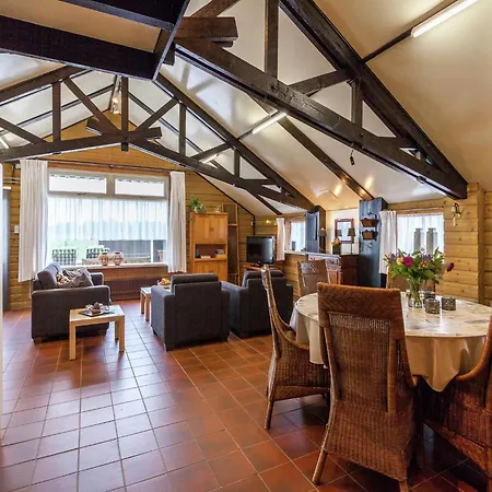 Cozy Holiday Home in Oisterwijk with Swimming Pool *