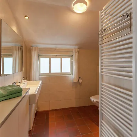 Cozy Holiday Home in Oisterwijk with Swimming Pool * Oisterwijk